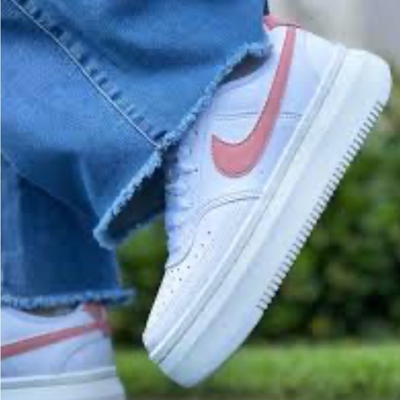 Nike Shoes - New🌿 Nike Court Vision Alta